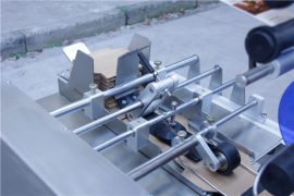 Detalles de la máquina etiquetadora de etiquetas adhesivas de paginación automática